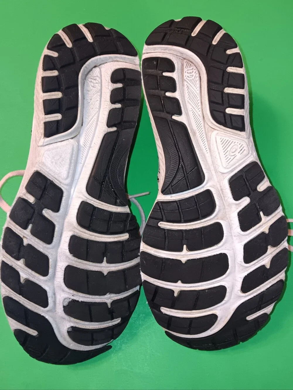 Asics sale pair